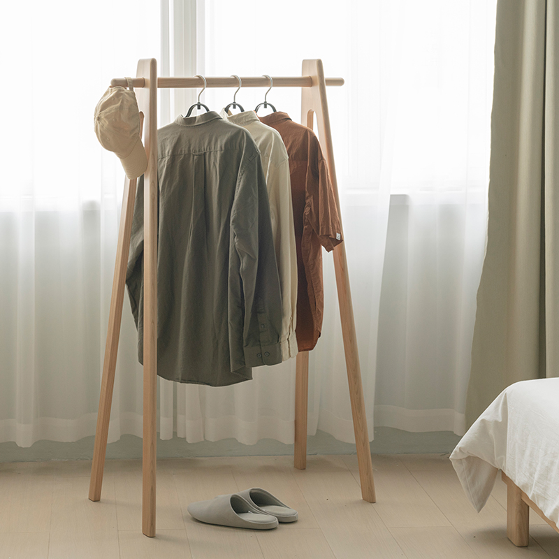 2023年新款樱桃木挂衣架落地卧室实木简约杆式原木简易衣帽架