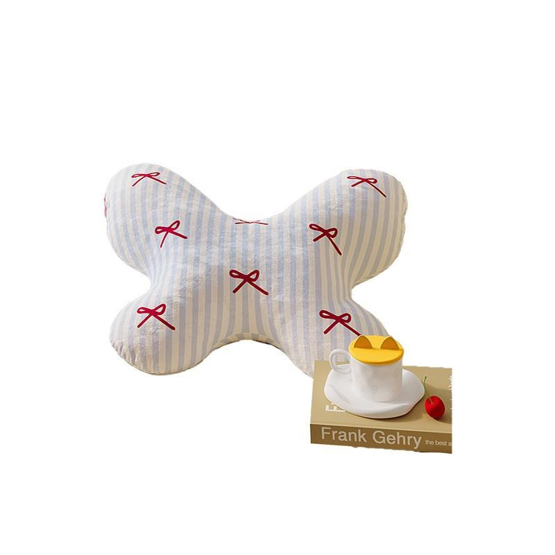 可爱抱枕异形创意靠枕沙发客厅卧室办公护腰垫卡通少女睡觉午休枕