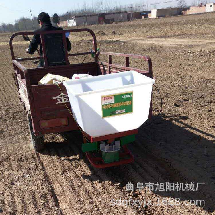 PLO农用机24V电动撒肥拖拉机前置式撒料机350W肥大肥功农田施器