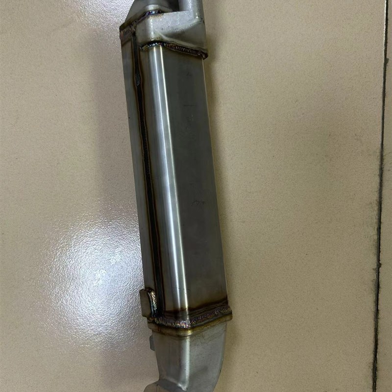 挖掘机配件约翰迪尔210/2/20/30发动机冷却管EGR冷却器循环管