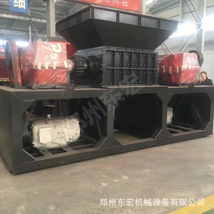 东宏1500型生物质双轴撕碎机