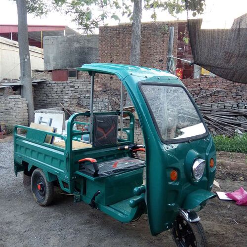 电动三轮车前密胺雨棚