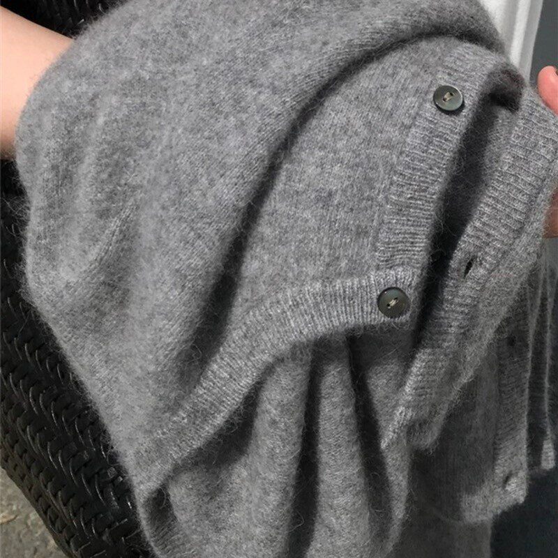 软糯百搭羊毛开衫女圆领短款毛衣韩版针织大码羊绒宽松外套