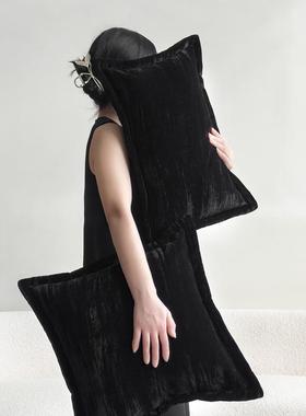 轻发奢UBM样板间别丝墅高级感奢华绒黑色抱枕沙厅方客枕床上靠垫