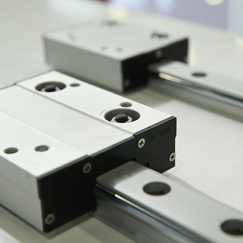 LGA高速轮导轨直线导轨滑滚轮锁紧滑轨同块KAQ步带速静高音滚滑台