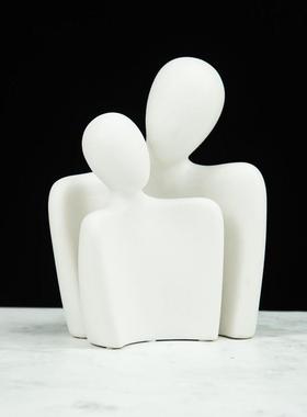 代简约树脂情侣艺术摆件客厅饰VXE电视柜玄关卧桌室书样现板房软