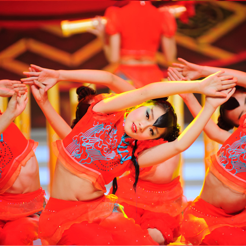 第十届小荷风采渔鼓娃娃舞蹈演出服儿童打鼓喜庆开门红秧歌表演服