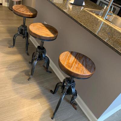 家热销工业风设计铸铁手摇用创意吧台椅ZTO3-W/S商可升降铁艺厂休