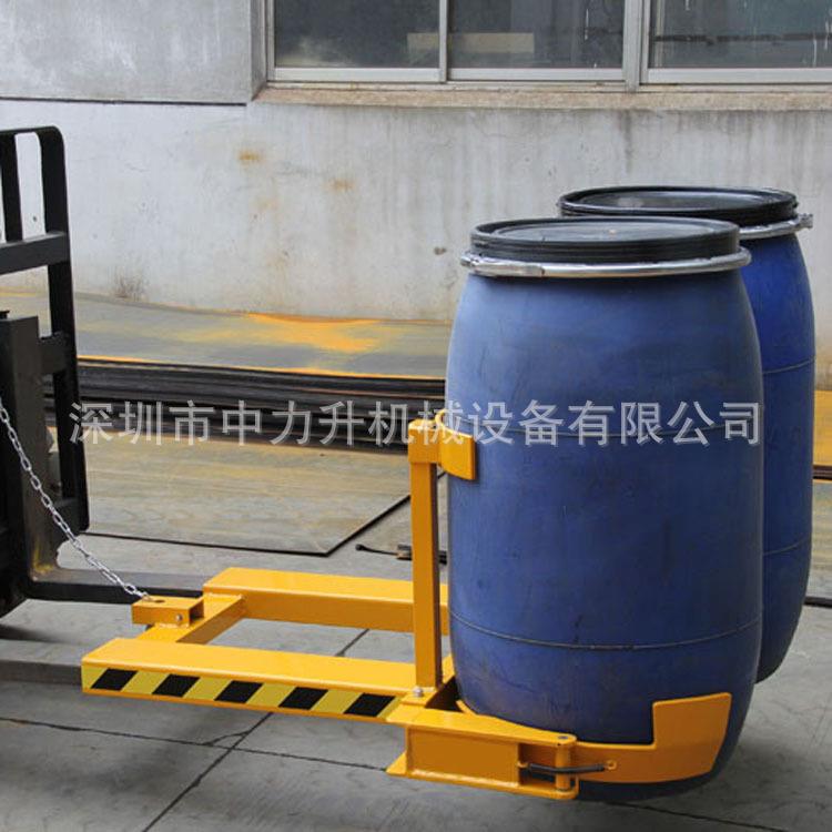 具抱箍式叉车专油桶夹954重型属油桶夹具塑料用桶专用夹具