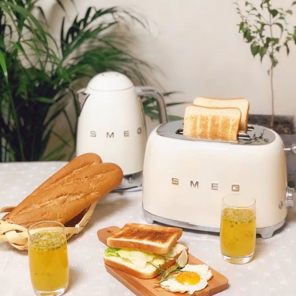 SMEG/斯麦格 TSF01 烤面包机两片吐司机多士炉三明治家用多功能