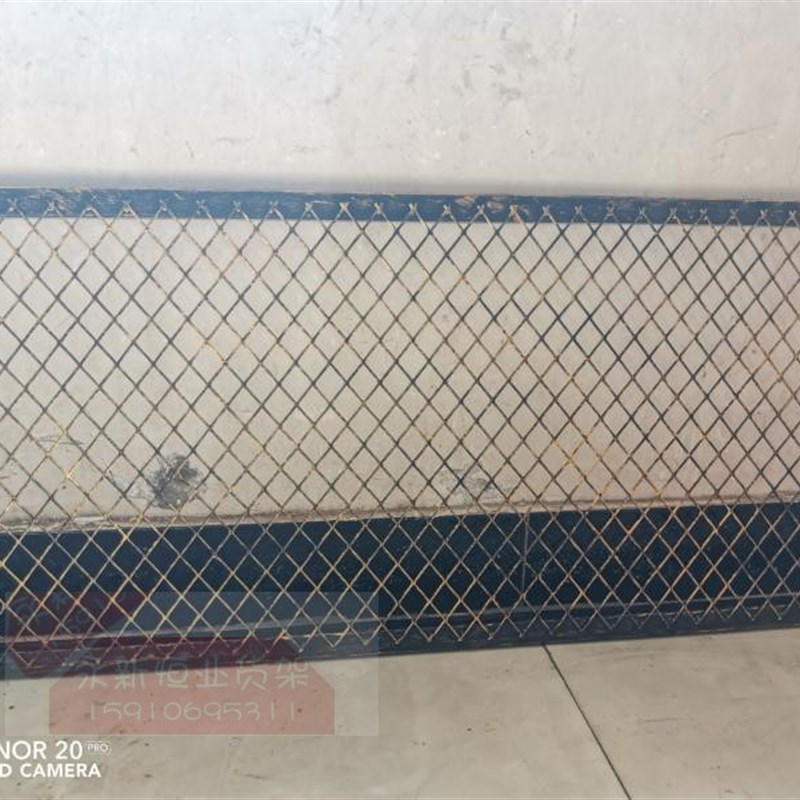 复古工业风装饰背景墙铁丝网菱形铁艺屏风隔断镂空网格吊顶装饰