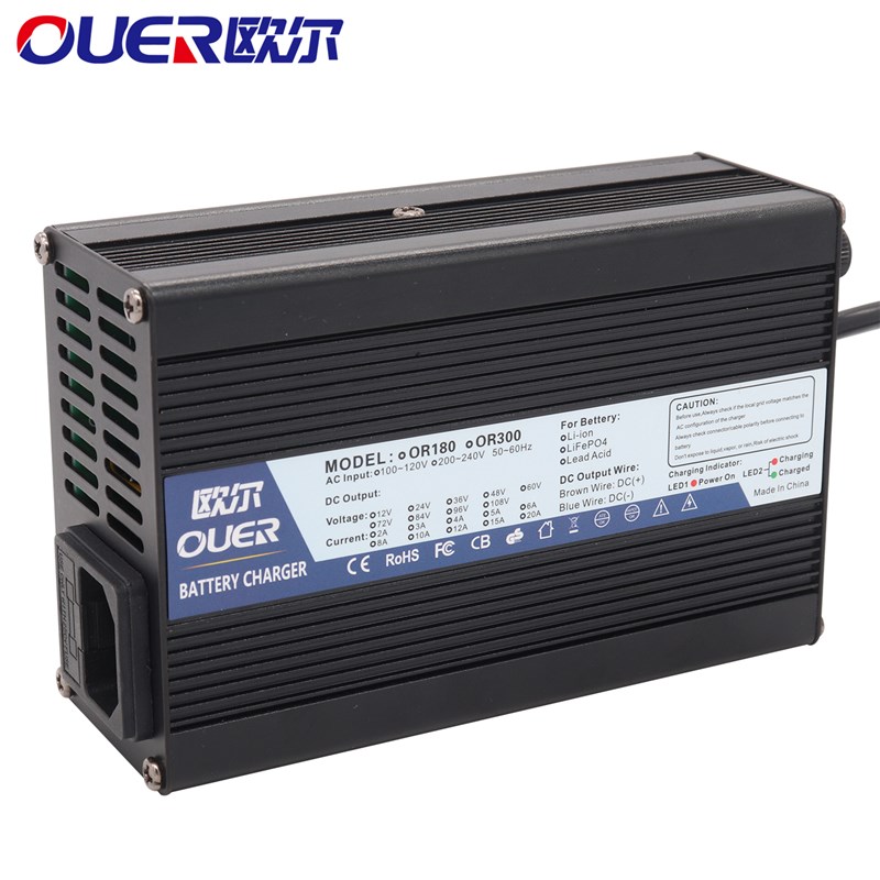 电动两轮车12.6V 5A 6A 8A 10A充电器 充满自停用于3S 12V锂电池