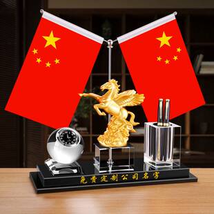 老板办公室摆件大气上档次创意桌面红旗笔筒摆台文台收纳