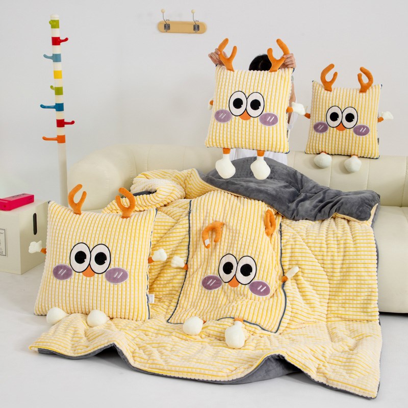 加厚两用抱枕被卡通车上靠垫办公室沙发午休可折叠便携毛毯