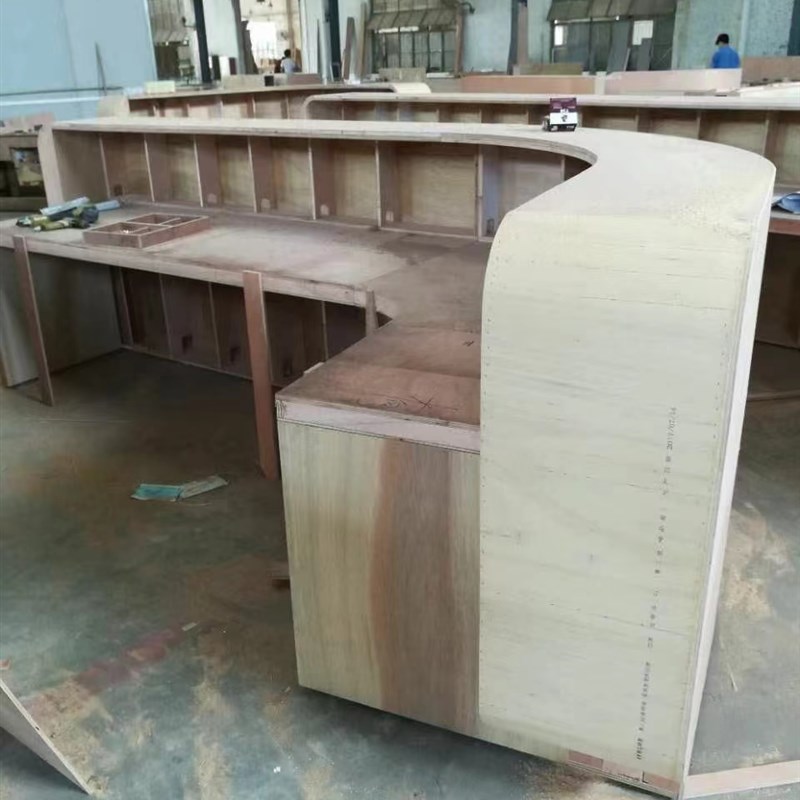 弯圆板软木弯曲板30度可弯造型板弯曲多层板弧形楼梯转角包柱子