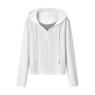 659 假两件纽扣连帽撞色长袖 甜甜圈