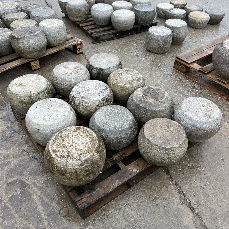 石墩子老石墩青石墩老青石太湖石木柱柱墩底座柱基石摆件