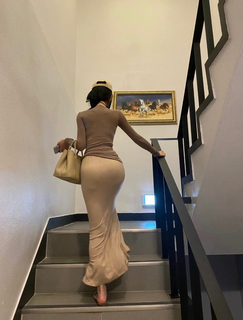 孙智惠韩国定制网红圆领长袖T恤包臀修身鱼尾半身抽绳裙套装,女装/女士精品,时尚套装,淘宝优惠券,粉丝福利购,淘宝优惠卷