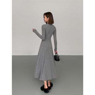 ousph 黑色秋冬季长袖针织连衣裙女立领修身深灰色设计感气质长裙