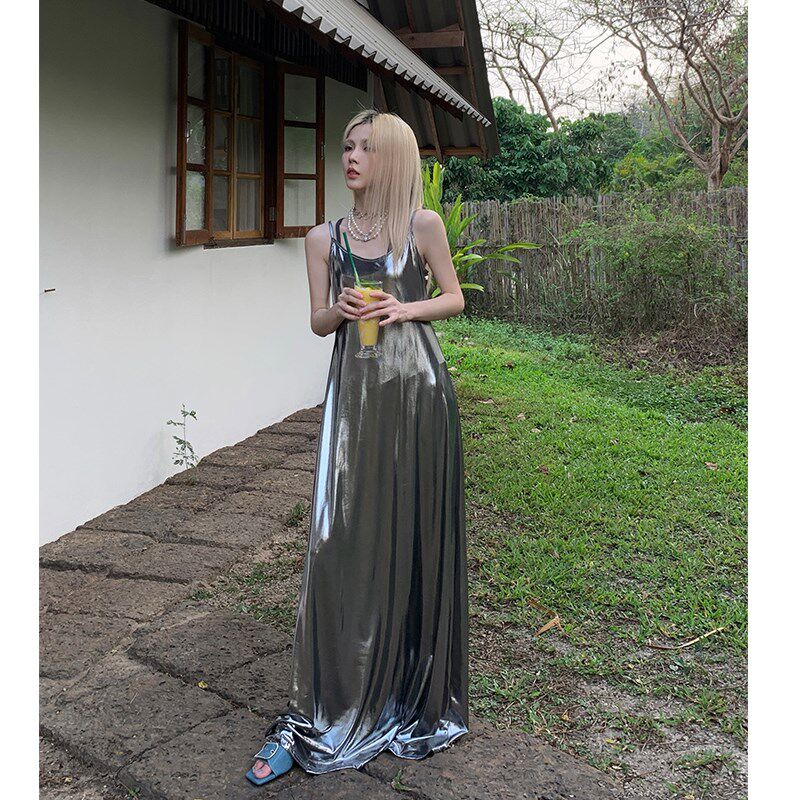 Common in 0120 液态银吊带裙 小众高级感金属光泽长款连衣裙女