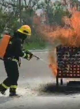 新能源充电桩应急灭火设备AH-MPB18背负式空呼泡沫灭火多功能装置