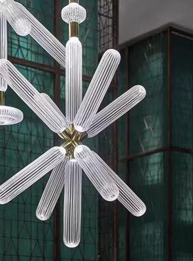 北工别现代轻奢墅客厅大吊灯楼梯餐厅样63649板房酒店程玻璃棒床