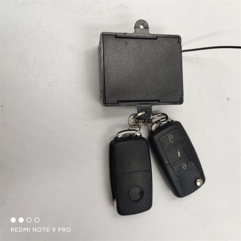 电动三四轮车12v伏中控锁主机盒带钥匙遥控电轿棚车汽车通用配件