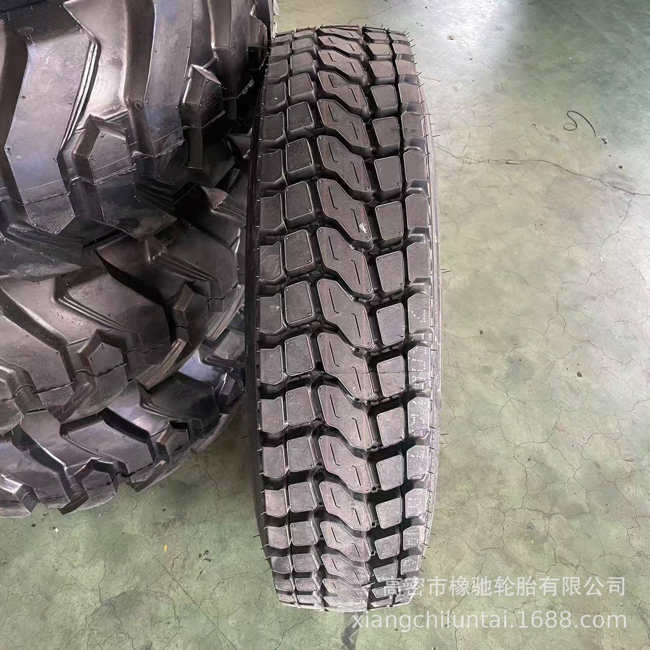 750R16 700R16 825R16 825R20钢丝胎重载轮胎中短途货车轮胎