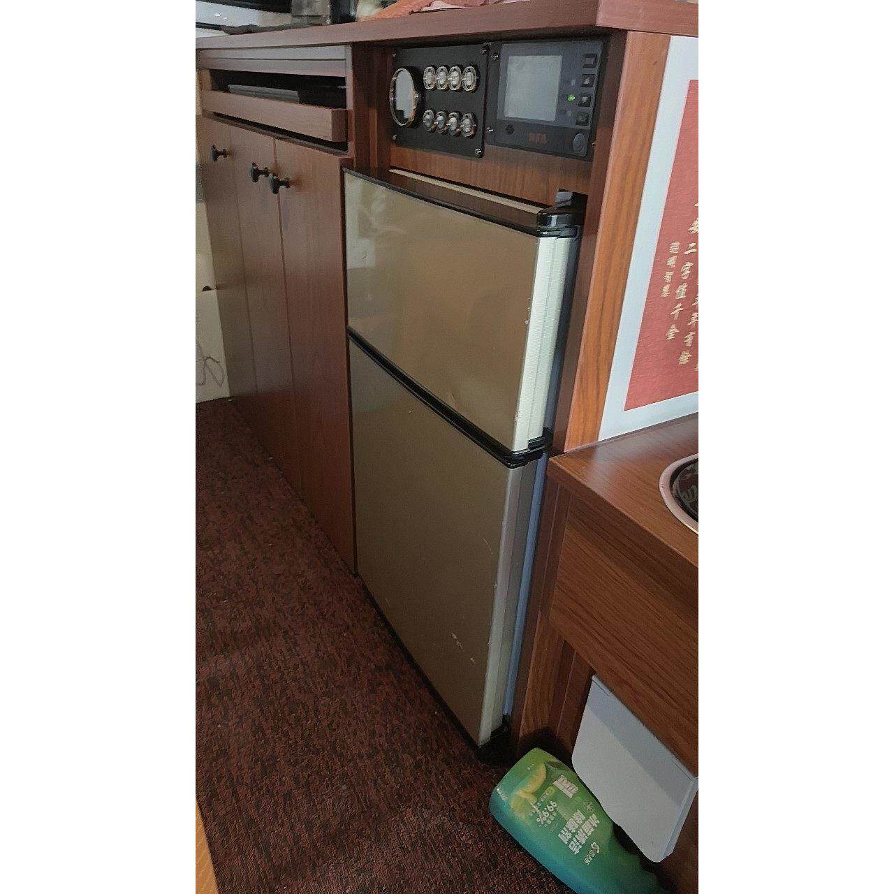 房冰箱1式2v车载冰箱车DC-37j10家两用直流24v货嵌入内置车型冰箱