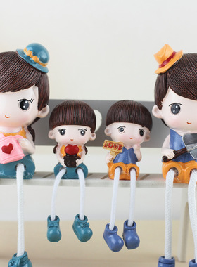 客厅电视柜婚庆装饰礼品摆件卡通吊脚娃娃 创意家居装饰一家四口