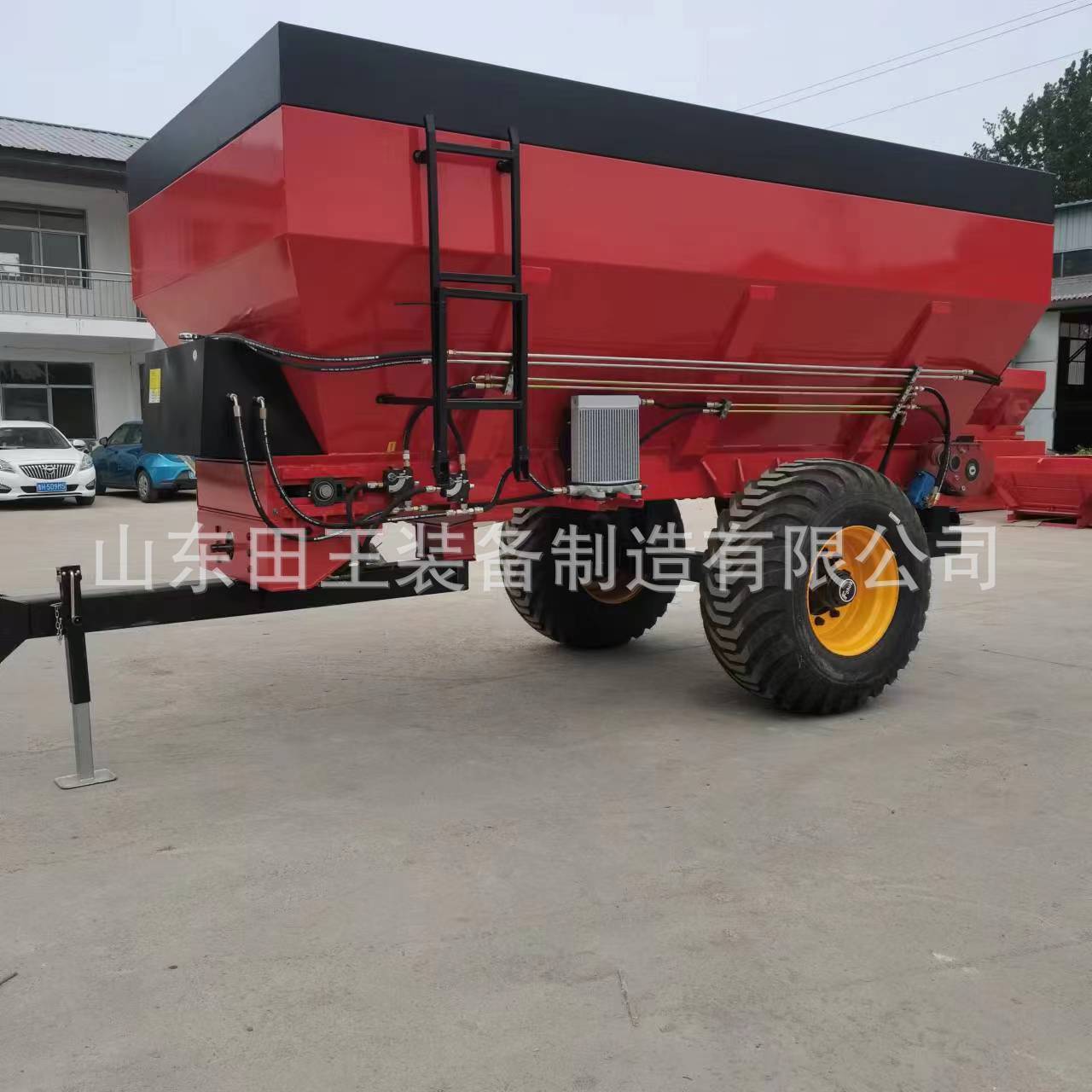 牵引式撒粪车农用三轮撒肥车全自动多功能干湿抛粪机大型扬粪机