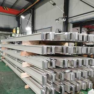 封闭式空气型浇筑密集型母线槽 方形外开穿线槽外盖隐形布线卡扣