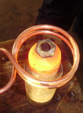 中加热机传动轴频五金淬火热处理200KIL频KW中感应加热设备gbti电