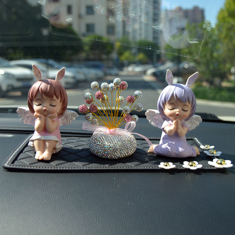 车内饰品可爱安妮宝贝高级感汽车摆件车载中控台个性创意装饰用品