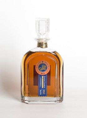 现代轻奢样板间酒柜酒窖层板装饰红酒洋酒威士忌香槟仿真假酒摆件