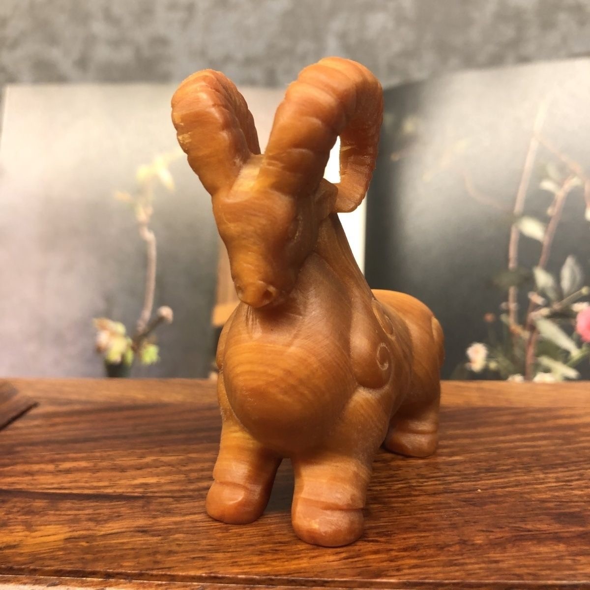 崖柏木雕唐羊金钱羊把玩件透光