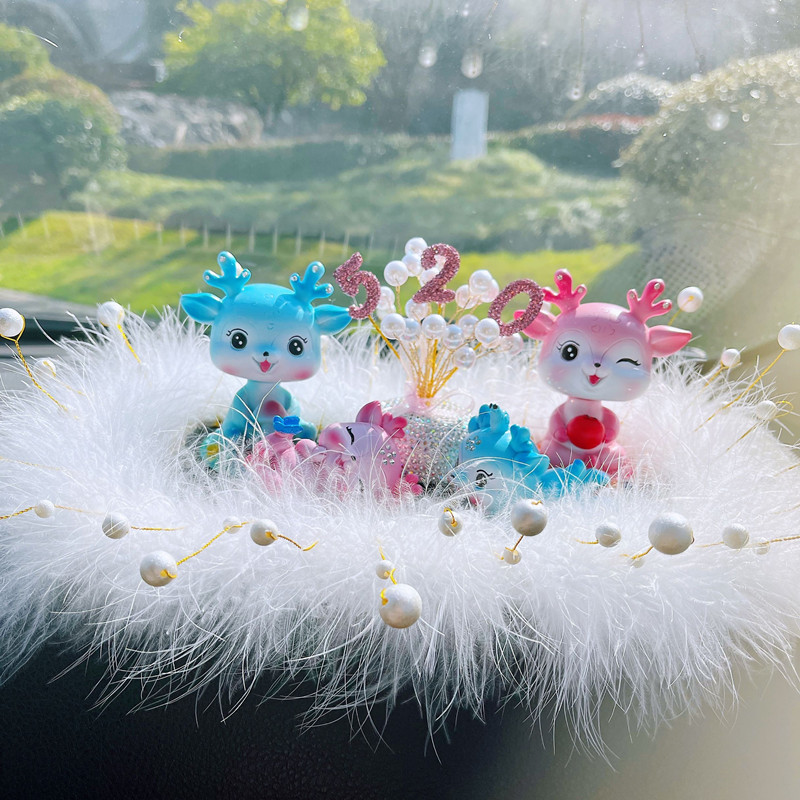 【摇头鹿】车内装饰品一路平安摇头鹿公仔香薰中控台装饰汽车摆件