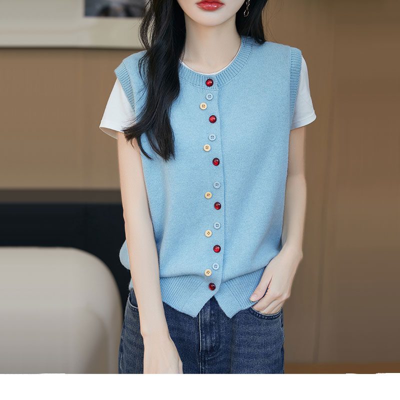 圆领羊毛针织开衫马甲女