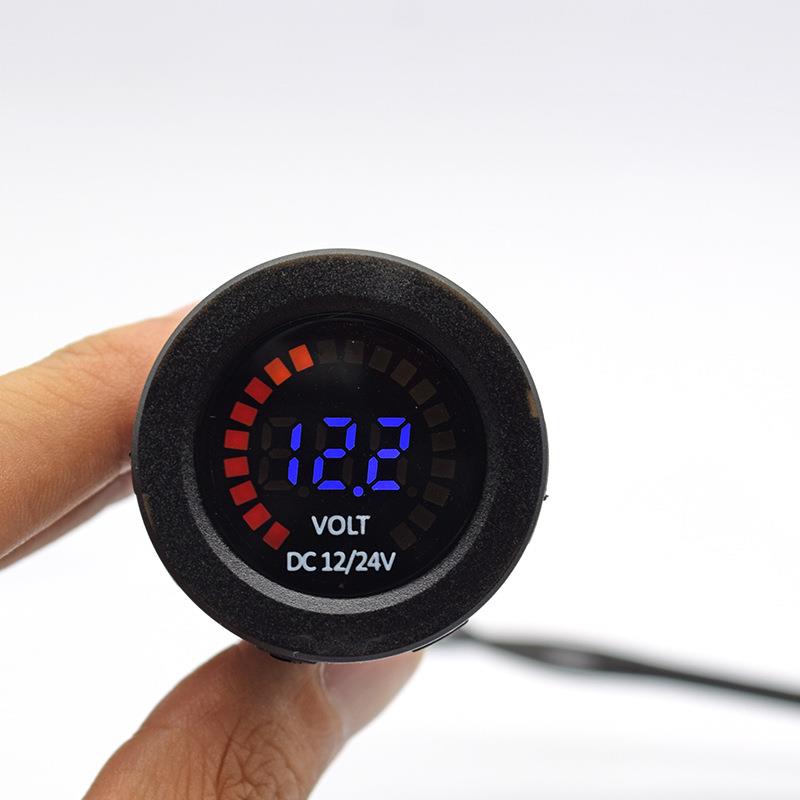 新款DC12V/24通用彩屏电压表汽车改装车用仪表直流LED数显电压表