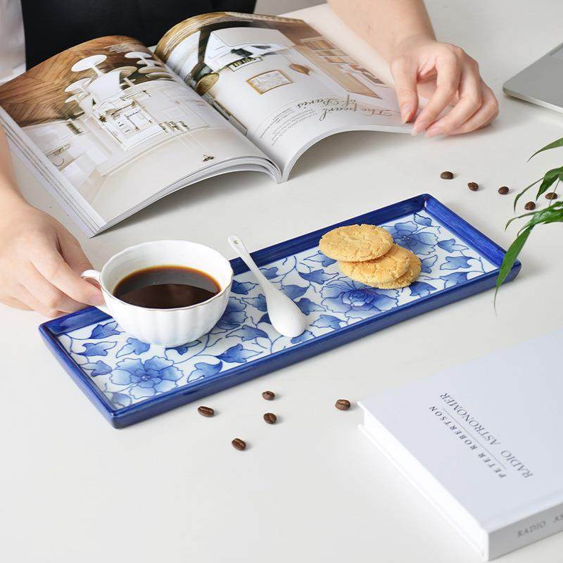 陶瓷青花长方收纳盘瓷寿司盘蛋糕盘摆盘西田木雨托盘家用放茶杯,电子元器件市场,其它元器件,淘宝优惠券,粉丝福利购,淘宝优惠卷