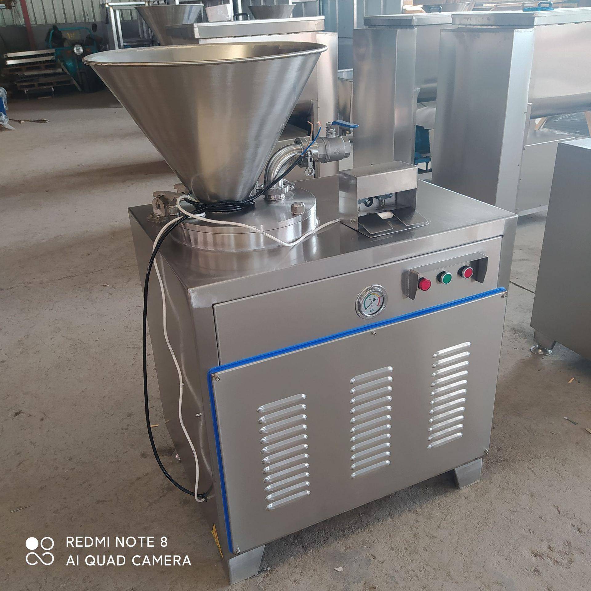 商用大型香肠灌肠机亲亲肠灌肠机肉类液压式灌肠机304材质