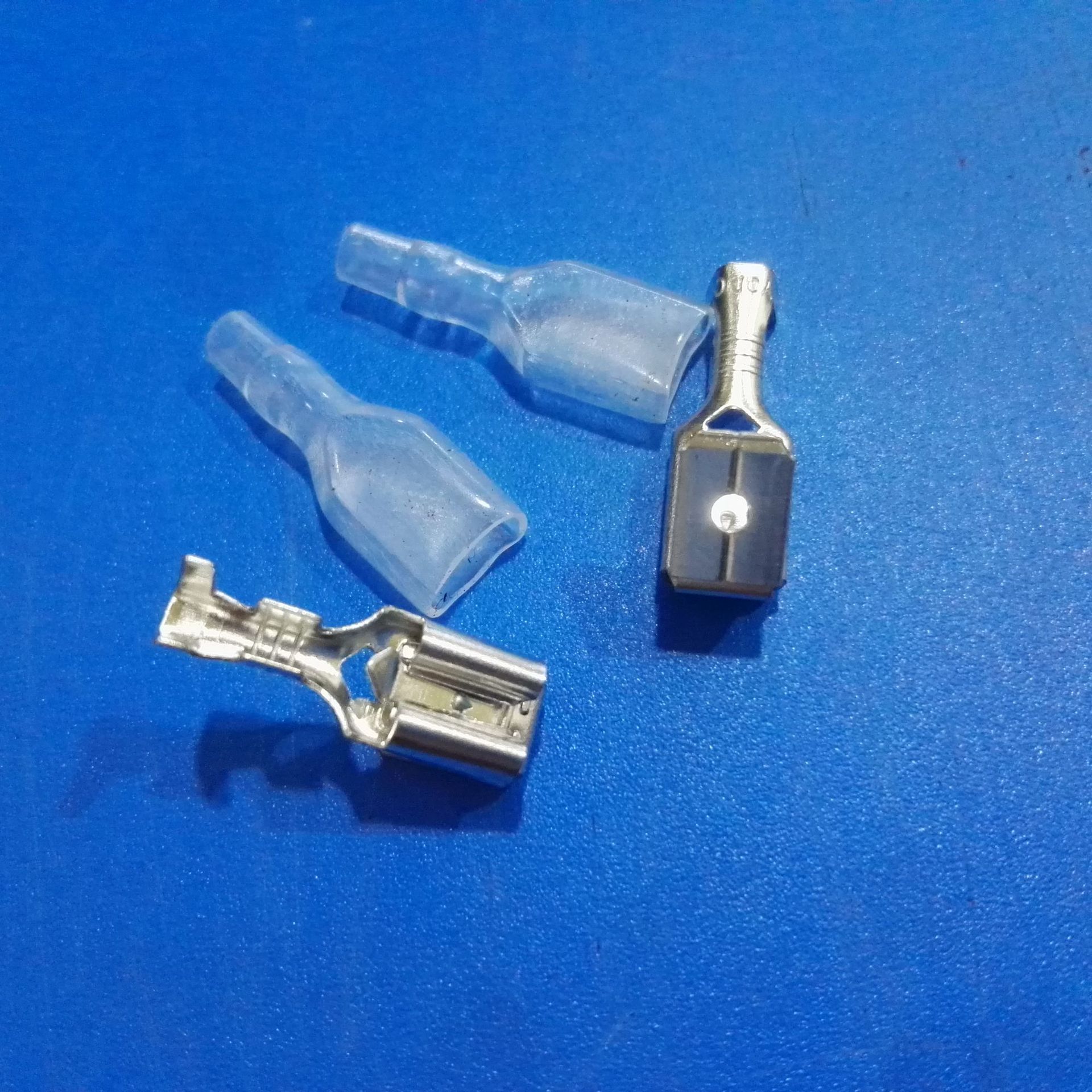 6.3插簧自锁护套连接器