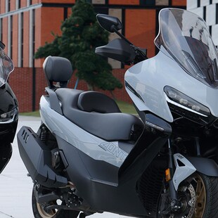 适用于升仕368K靠背改装368K乘客后靠背腰托无损安装后靠垫配件