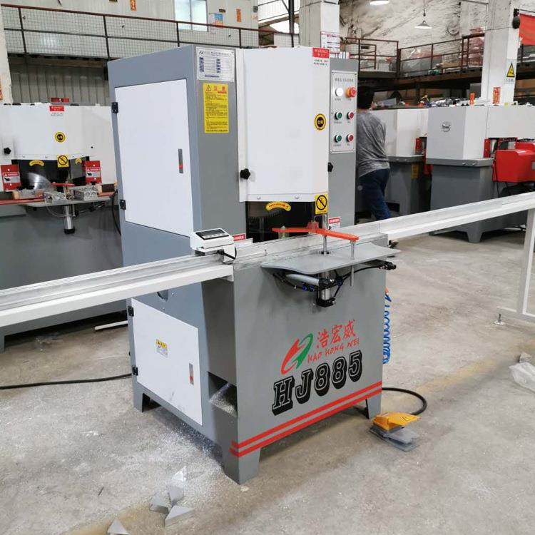 铝门窗45度切角机UIZ精密铝切机字绣切设角割角备机数十控切割机