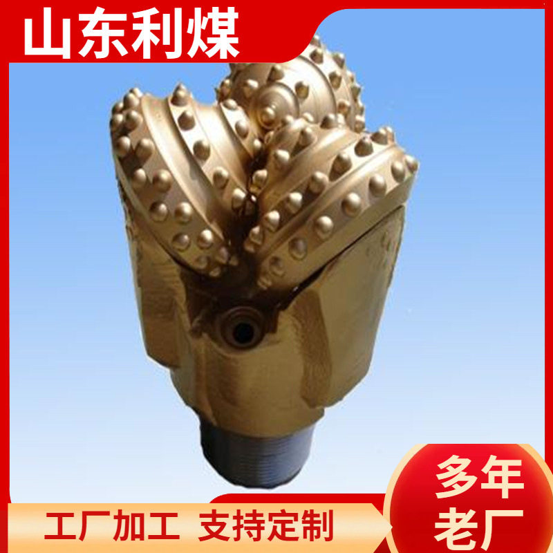 Φ152.4三牙轮镶齿钻头