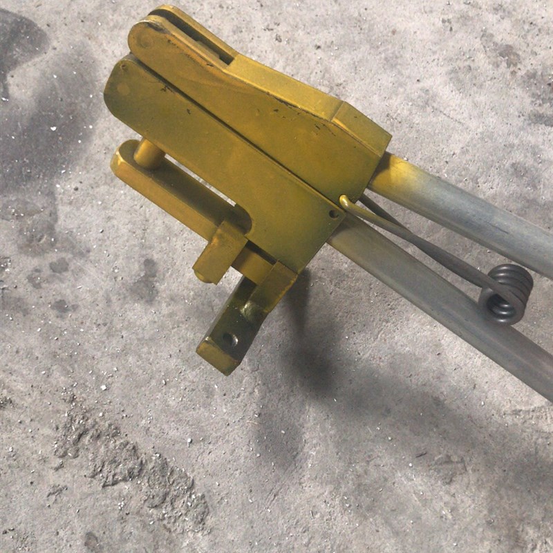 展览铝槽扁铝手持式打孔机 四分方柱开锁机 三卡锁手动钻孔器