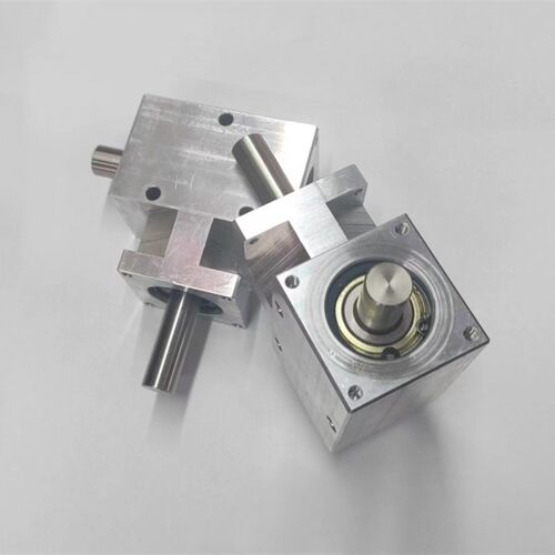 小型转角器90度1:1螺旋伞齿轮轴12mm同向双输出轴差速总成齿轮箱