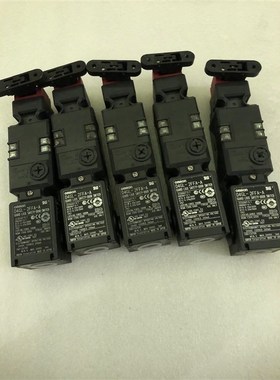 D4GL-2FFA-D安全门开关代替D4SL-N2NFA-D