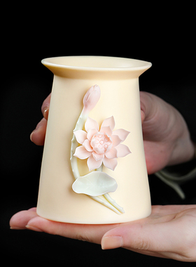 东方泥土陶瓷手捏莲花荷花笔筒摆件办公室书房桌面书架装饰工艺品