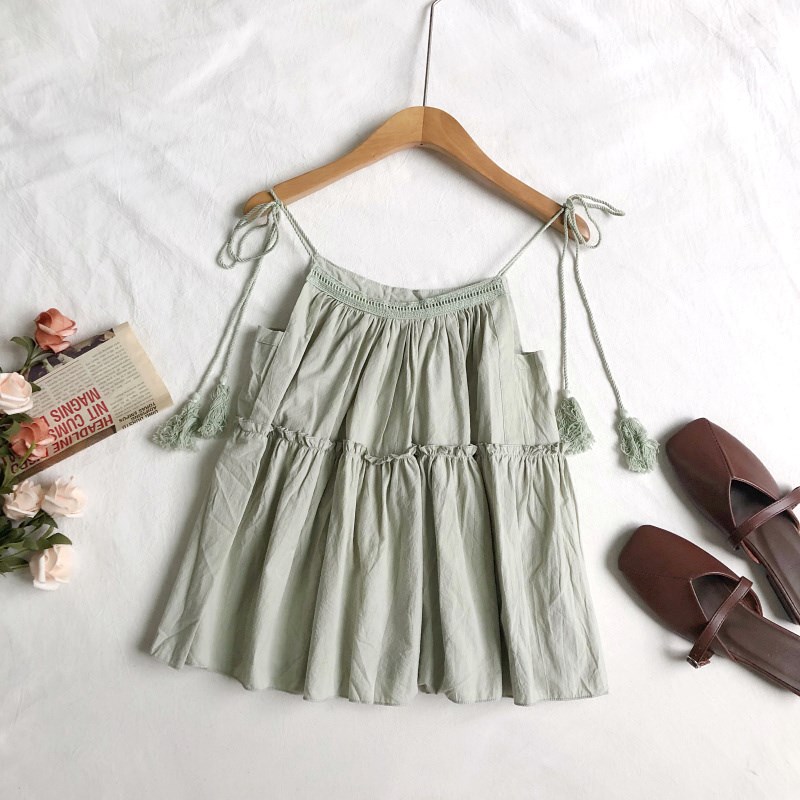 2019夏季新款度假风时尚百搭休闲宽松绑带压褶吊带背心上衣女